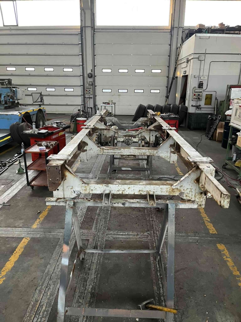 4. TELAIO NUDO IMG_8337